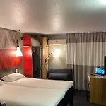 Hotel Ibis Lyon Sud Sur Rhône 3*