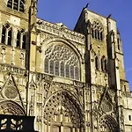 Hotel Ibis Lyon Sud Sur Rhône 3*