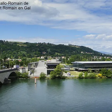מלון Ibis Lyon Sud Sur Rhone Chasse-sur-Rhône