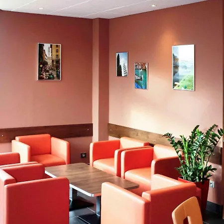 Hotel Ibis Lyon Sud Sur Rhône 3*