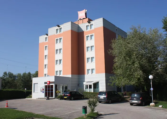 Hotel Ibis Lyon Sud Sur Rhône 3*