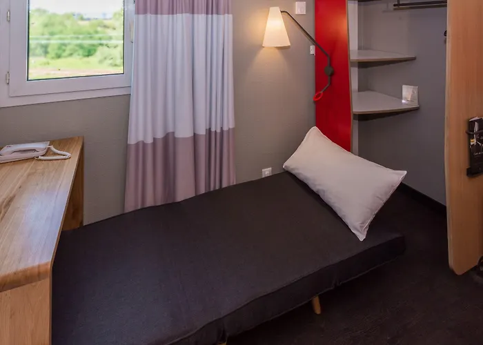 Ibis Lyon Sud Sur Rhône 3*