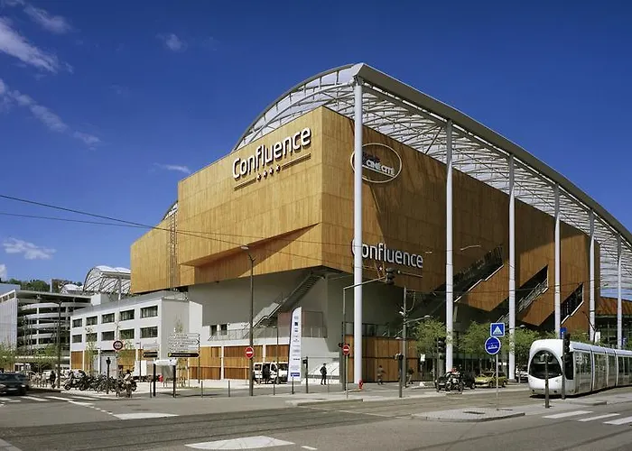 Hotel Ibis Lyon Sud Sur Rhône 3*
