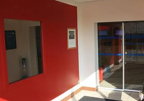 Hotel Ibis Lyon Sud Sur Rhône 3*