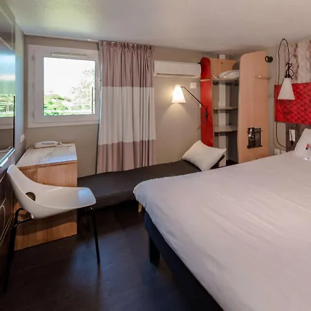 Hotel Ibis Lyon Sud Sur Rhone 3*