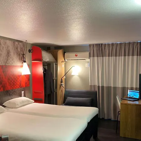 Ibis Lyon Sud Sur Rhone Hotel