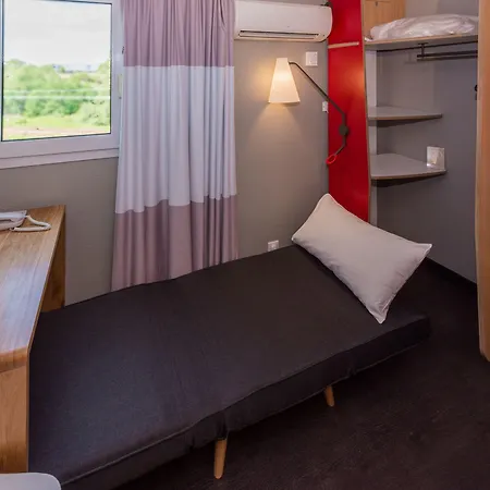 Ibis Lyon Sud Sur Rhône 3*