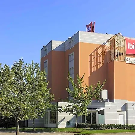 Ibis Lyon Sud Sur Rhone Hotel