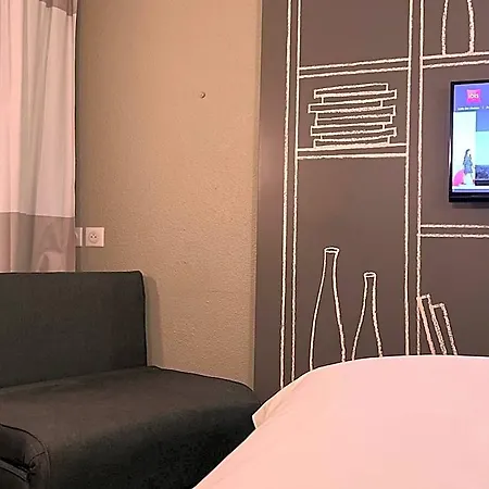 Ibis Lyon Sud Sur Rhone
