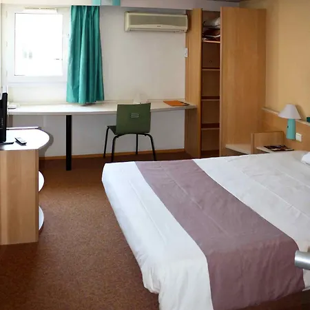 Ibis Lyon Sud Sur Rhone Hotel