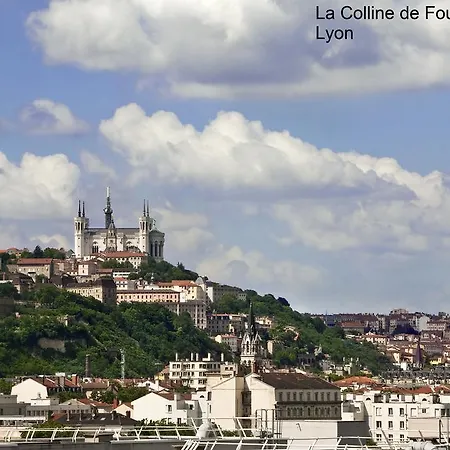 מלון Ibis Lyon Sud Sur Rhone 3*