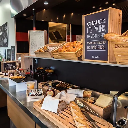 Hotel Ibis Lyon Sud Sur Rhone 3*